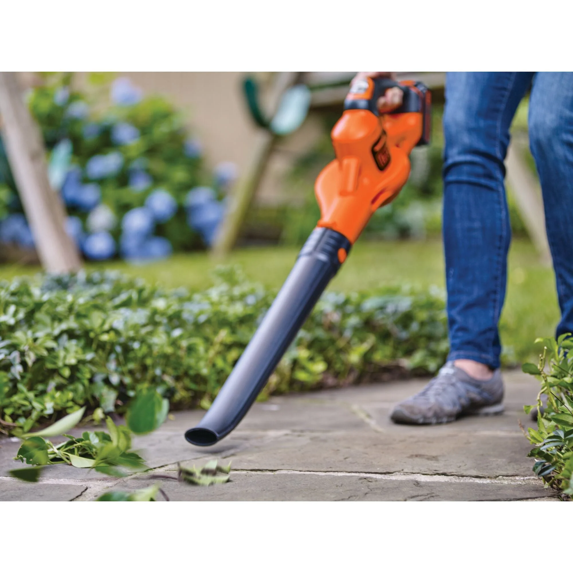 Black & Decker Cordless Sweeper With Power Boost - Image 9