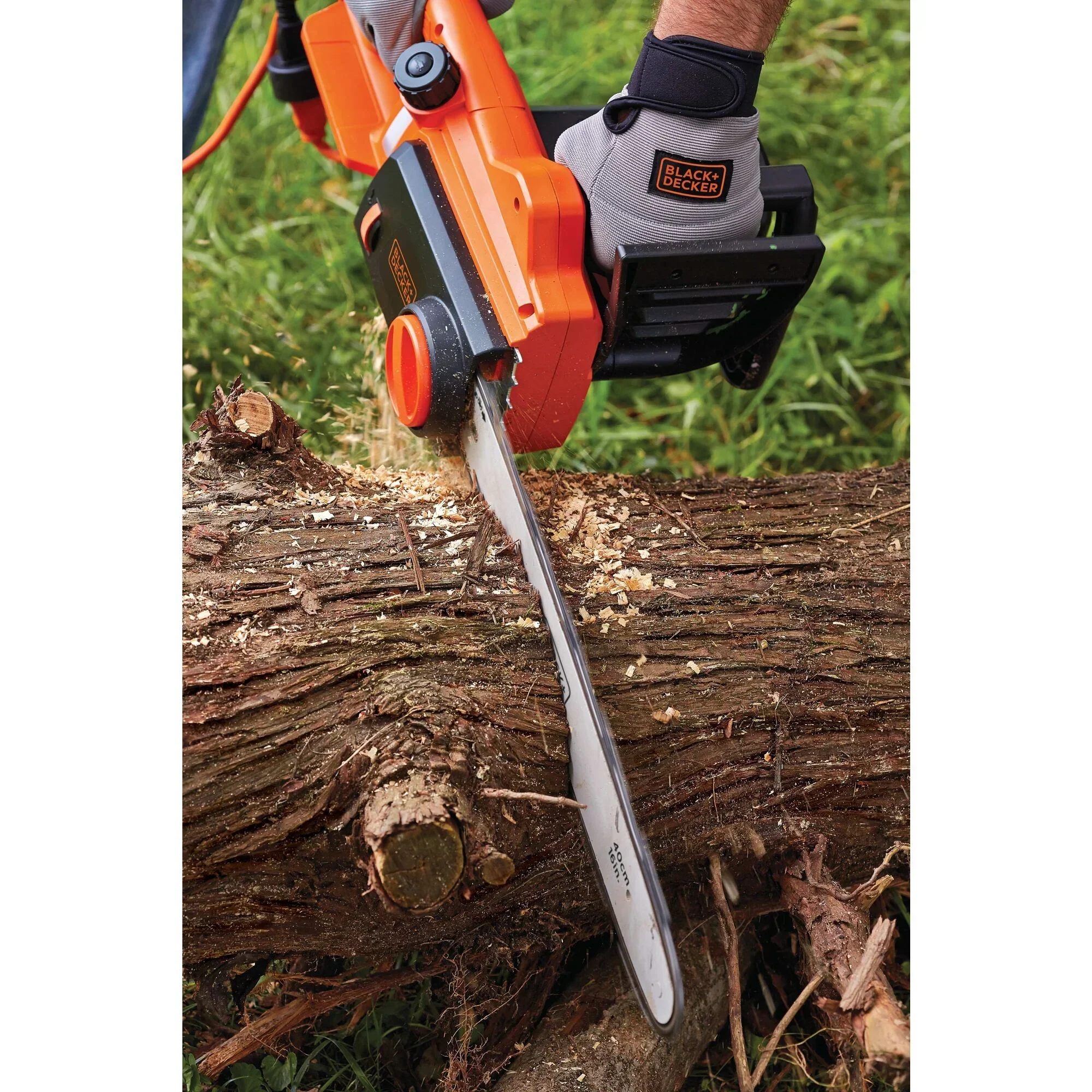 Black & Decker Electric Chainsaw 12-Amp - Image 6