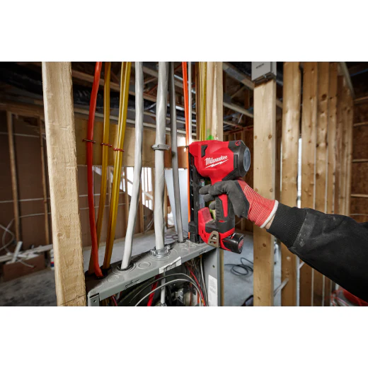 Milwaukee® 1" Insulated Cable Staples - Image 2
