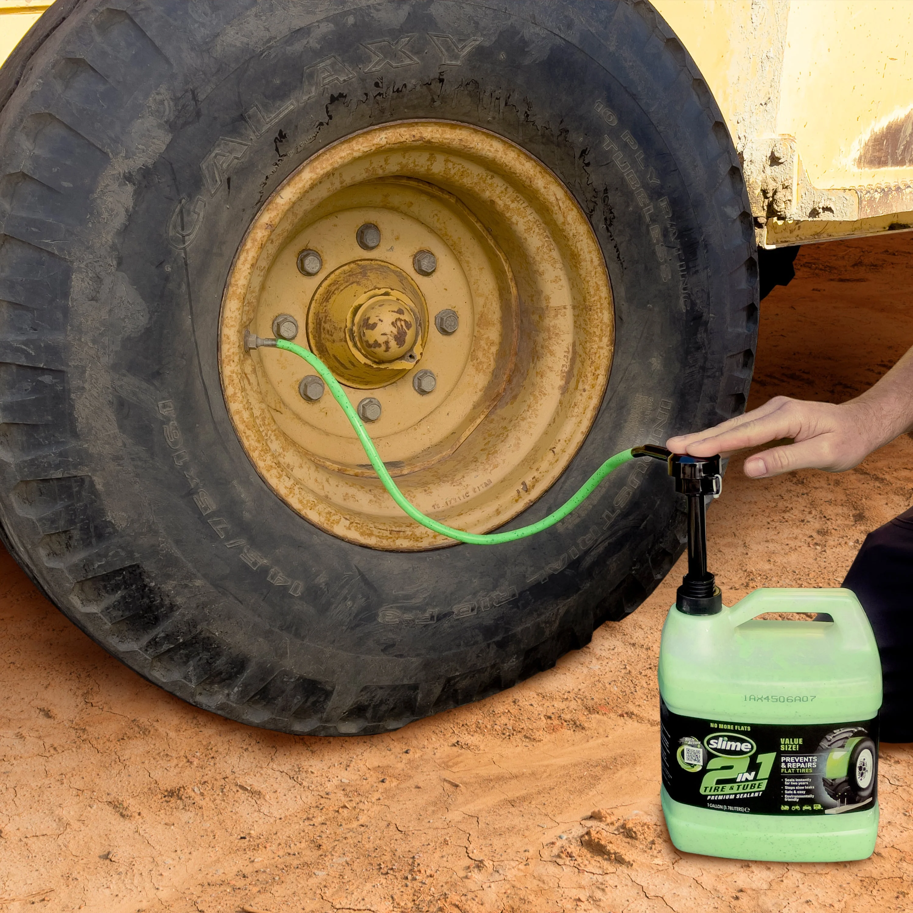 Slime 2-in-1 Tire & Tube Sealant - 1 Gallon - Image 2