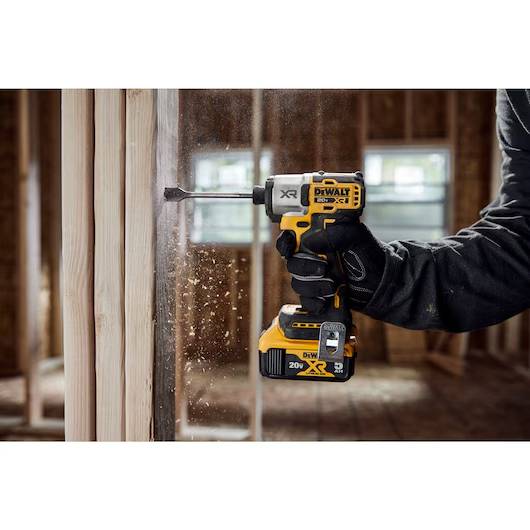 Dewalt DCF845P1 20V MAX* XR® Brushless Cordless 3-Speed 1/4 in. Impact Driver Kit - Image 3