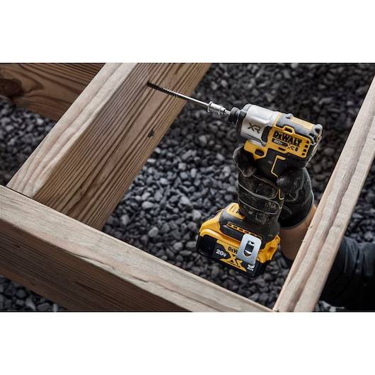 Dewalt DCF845P1 20V MAX* XR® Brushless Cordless 3-Speed 1/4 in. Impact Driver Kit - Image 4