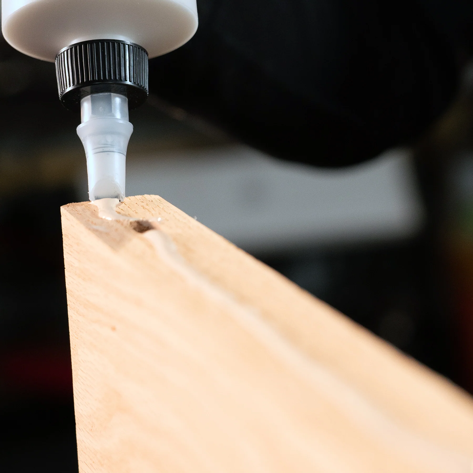 DAP Weldwood Professional Wood Glue - Image 4