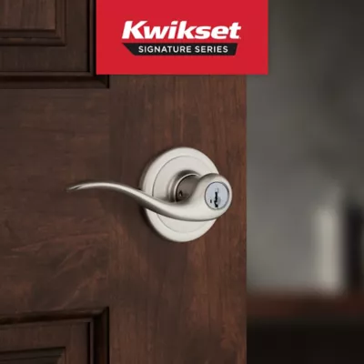 Kwikset Tustin Lever - Keyed - featuring SmartKey - Image 3