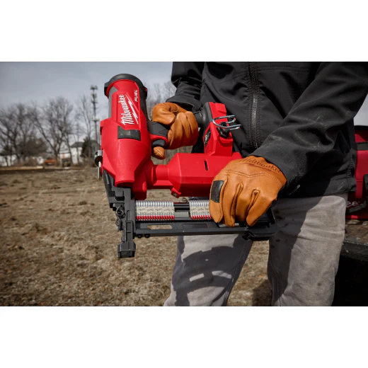 Milwaukee® 2 Inch 9 Gauge Galvanized Staples - Image 2