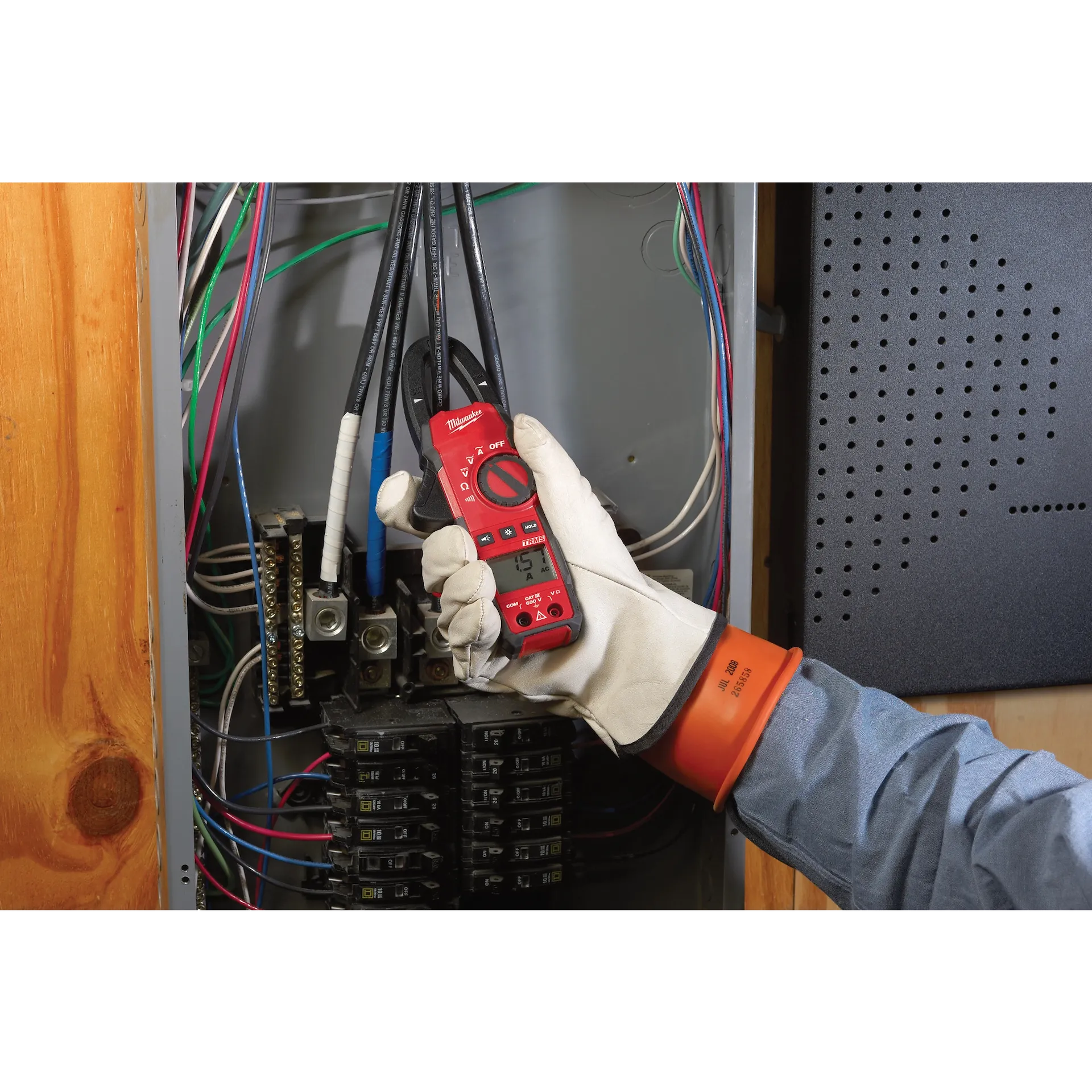 Milwaukee 400 Amp Clamp Meter - Image 4