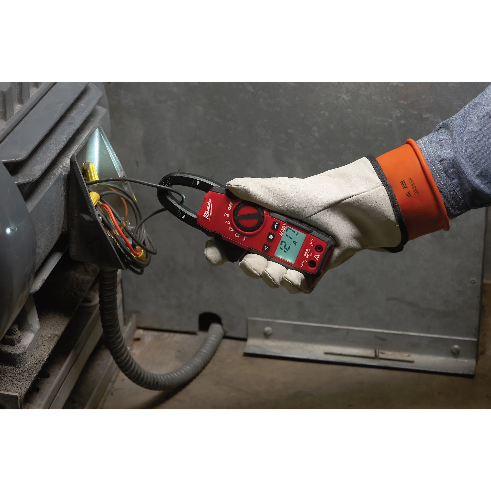 Milwaukee 400 Amp Clamp Meter - Image 5