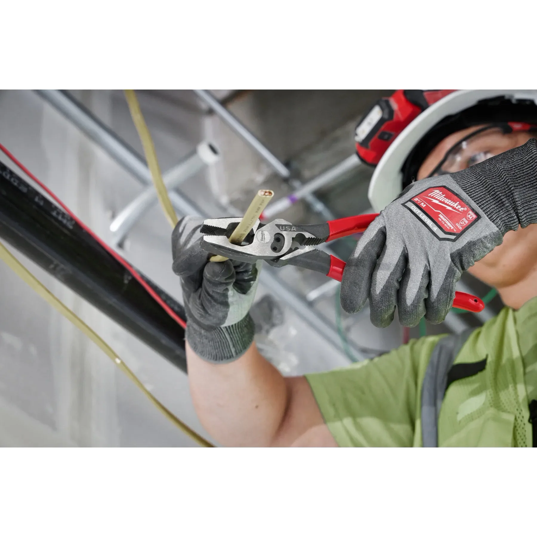 Milwaukee 9" Lineman's Dipped Grip Pliers w/ Crimper & Bolt Cutter (USA) - Image 4