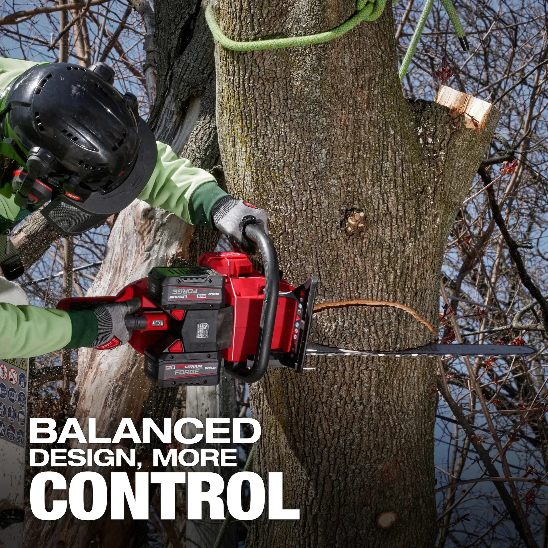Milwaukee M18 FUEL™ 20" Dual Battery Chainsaw Kit - Image 8