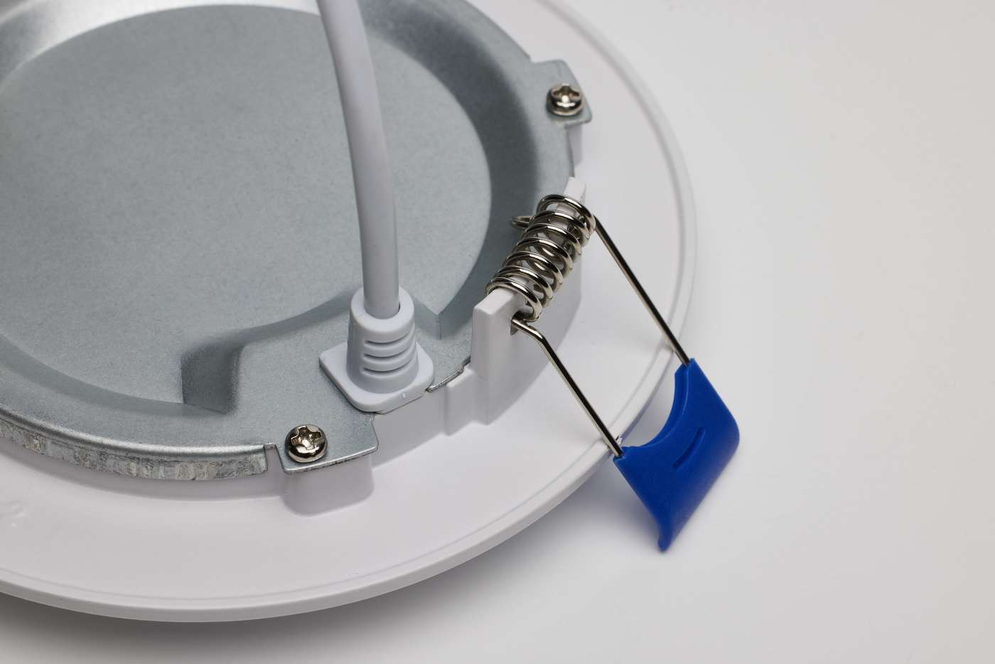 Satco Products S11560 9WLED/DW/4/RGBTW/RND/WH - Image 4