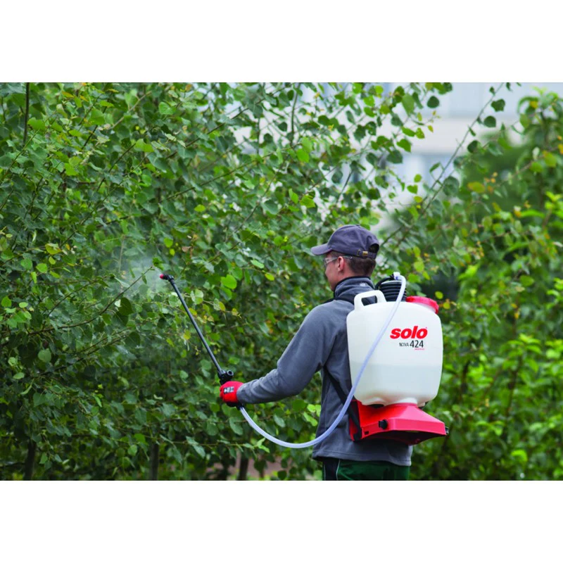 Solo 424 NOVA Backpack Sprayer with Internal Piston Pump - Image 3