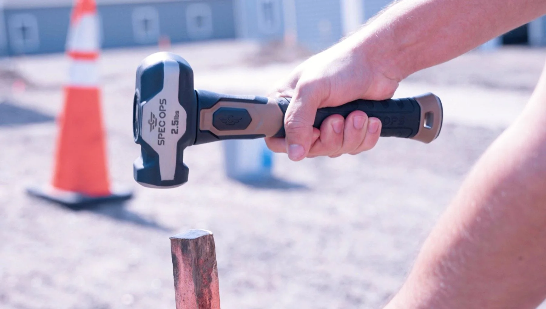 Spec Ops 2.5lb Engineering Sledge Hammer, with Soft Mallet Cap - Image 9