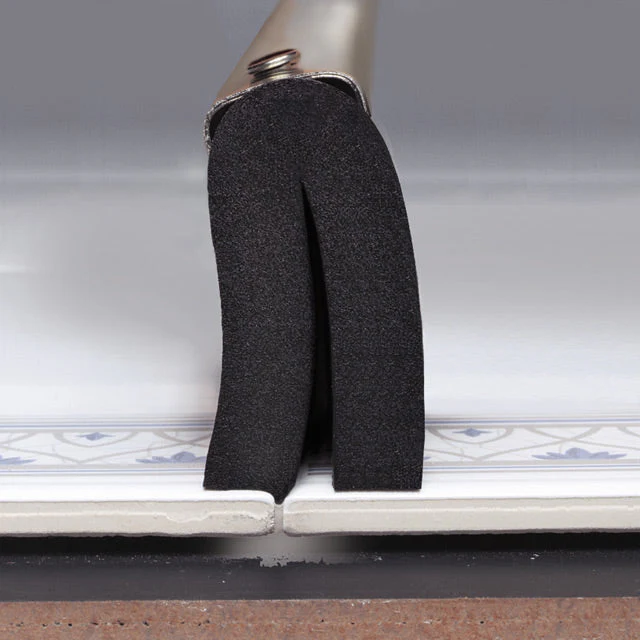 Unger Performance AquaFlex™ Uneven Surface Squeegee for Floors - Image 3